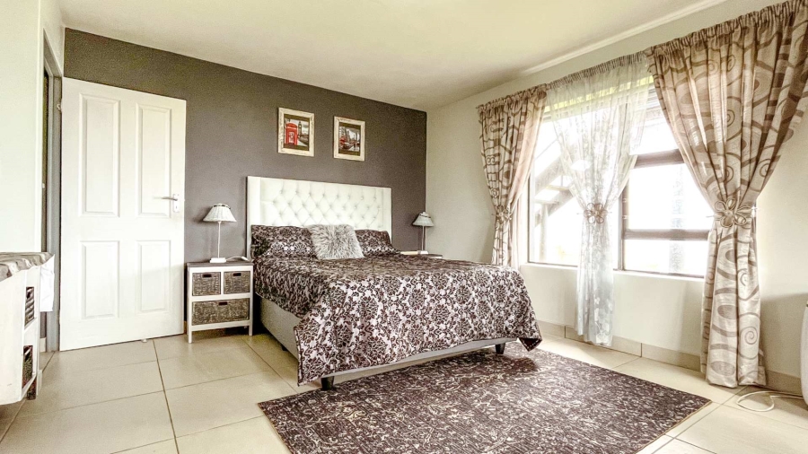 To Let 1 Bedroom Property for Rent in Dana Bay Western Cape